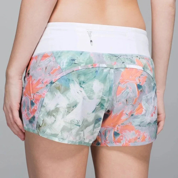 Lululemon Run Times Shorts workout athletic 4-way Stretch 4" Blushed Illusion - Picture 1 of 6